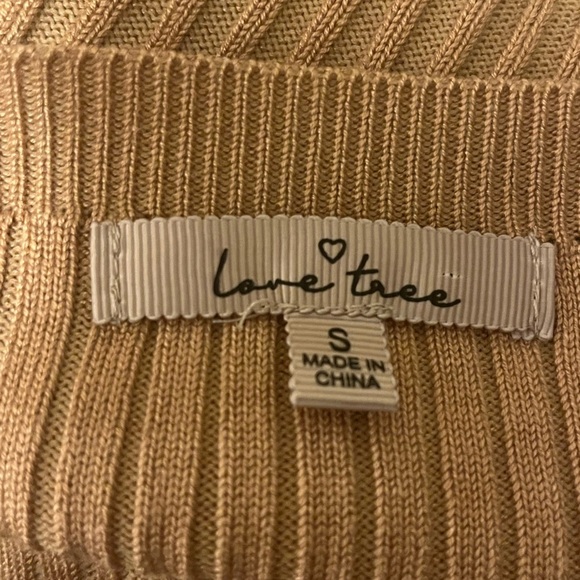 Love Tree Juniors Ribbed Long Sleeve Surplice sweater, in clay, size Small - Picture 7 of 7
